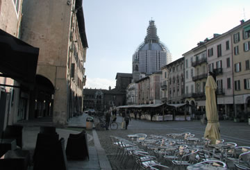 Pavia, Piazza della Vittoria