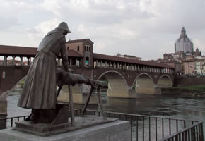 Pavia, monumento alla lavandaia